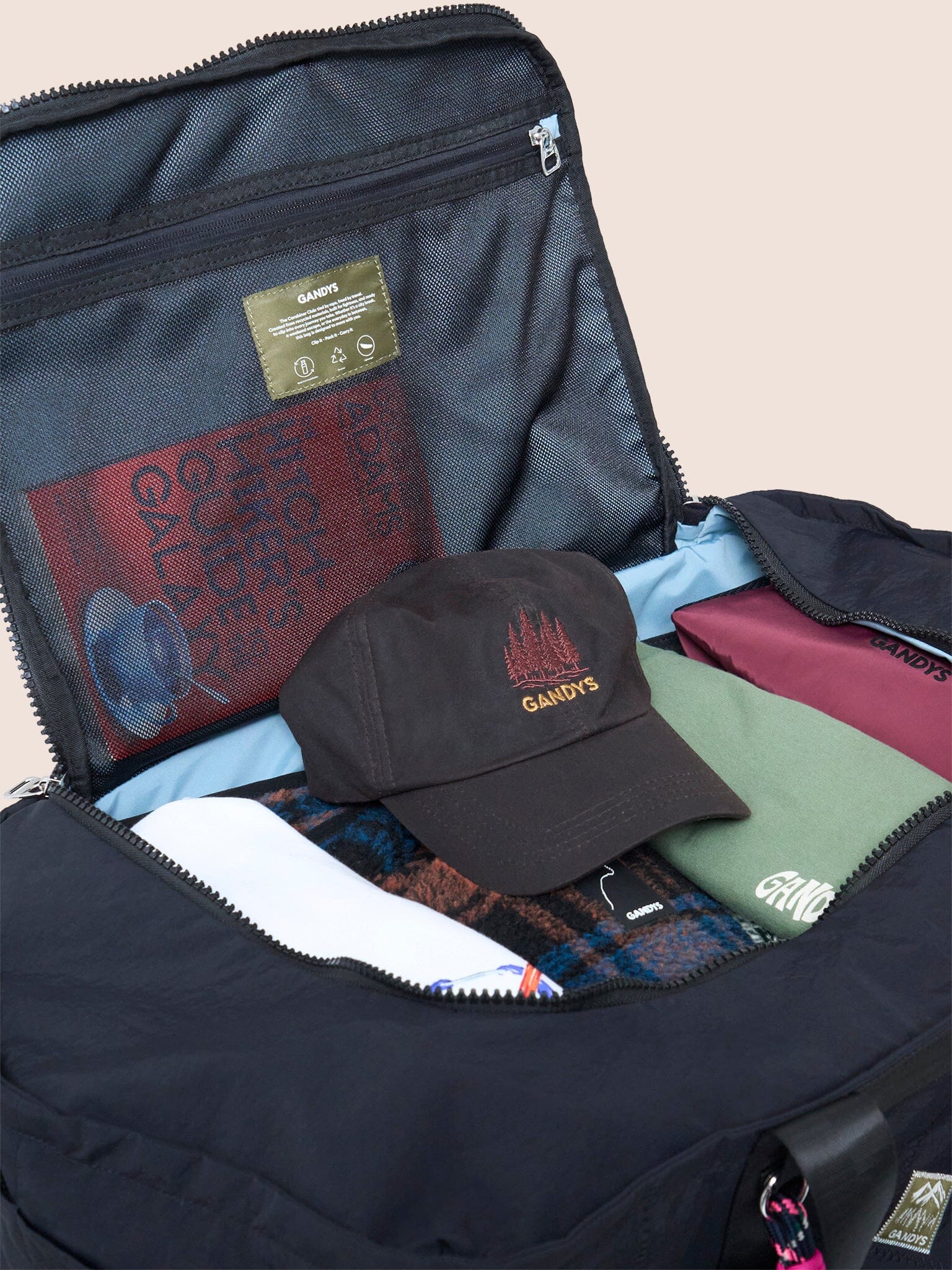 Carabiner Club Recycled Large Cube Weekend Bag in Black - Image 4